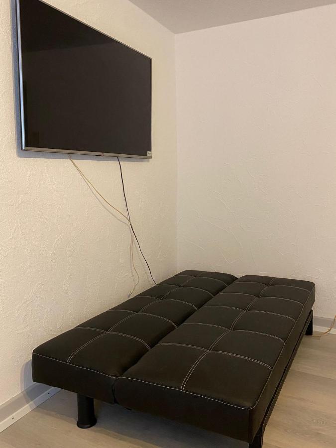 Private Studio Apartment In Bremgarten Buitenkant foto